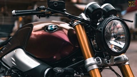 BMW R nine T dán đổi màu