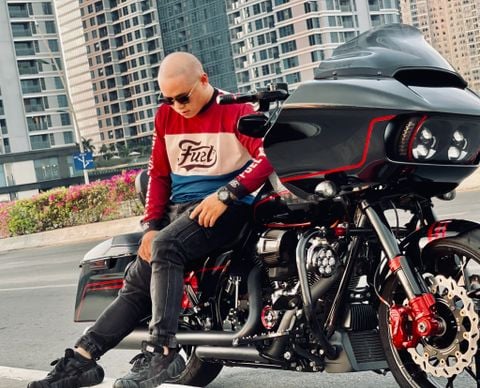 Tem xe Harley Davidson Road Glide viền đỏ