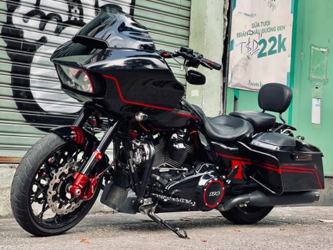 Tem xe Harley Davidson Road Glide viền đỏ
