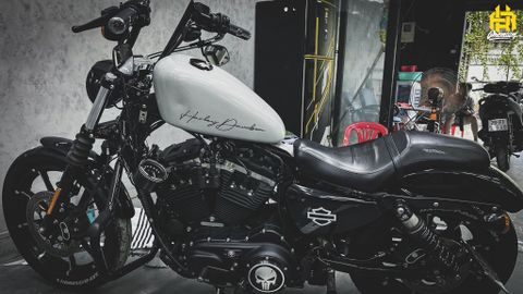 Harley Davidson Iron 883 Trắng ngọc trai