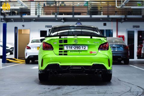 Tem Xe MG5 Viền Đen Thể Thao Độc Đáo Được Dán Decal Tại AK Premium