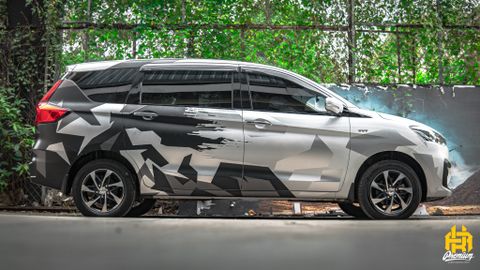 Tem xe SUV Suzuki Ertiga phối tem rời thể thao độc đáo