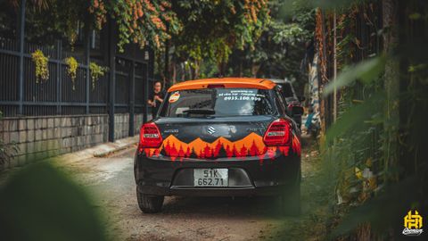 Tem xe Suzuki Swift phong cách rất Adventure đến từ quancamp.vn