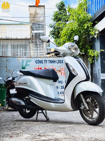 Tem xe Yamaha Grande trắng ngọc trai