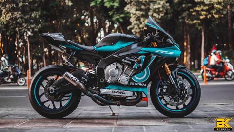 yamaha r1 tem trùm petronas