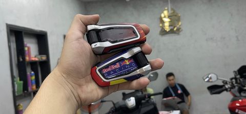 Tem Kit - Tai nghe Cardo PackTalk BOLD phong cách Redbull