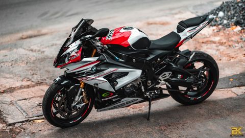 tem xe s1000rr trắng ngọc trai