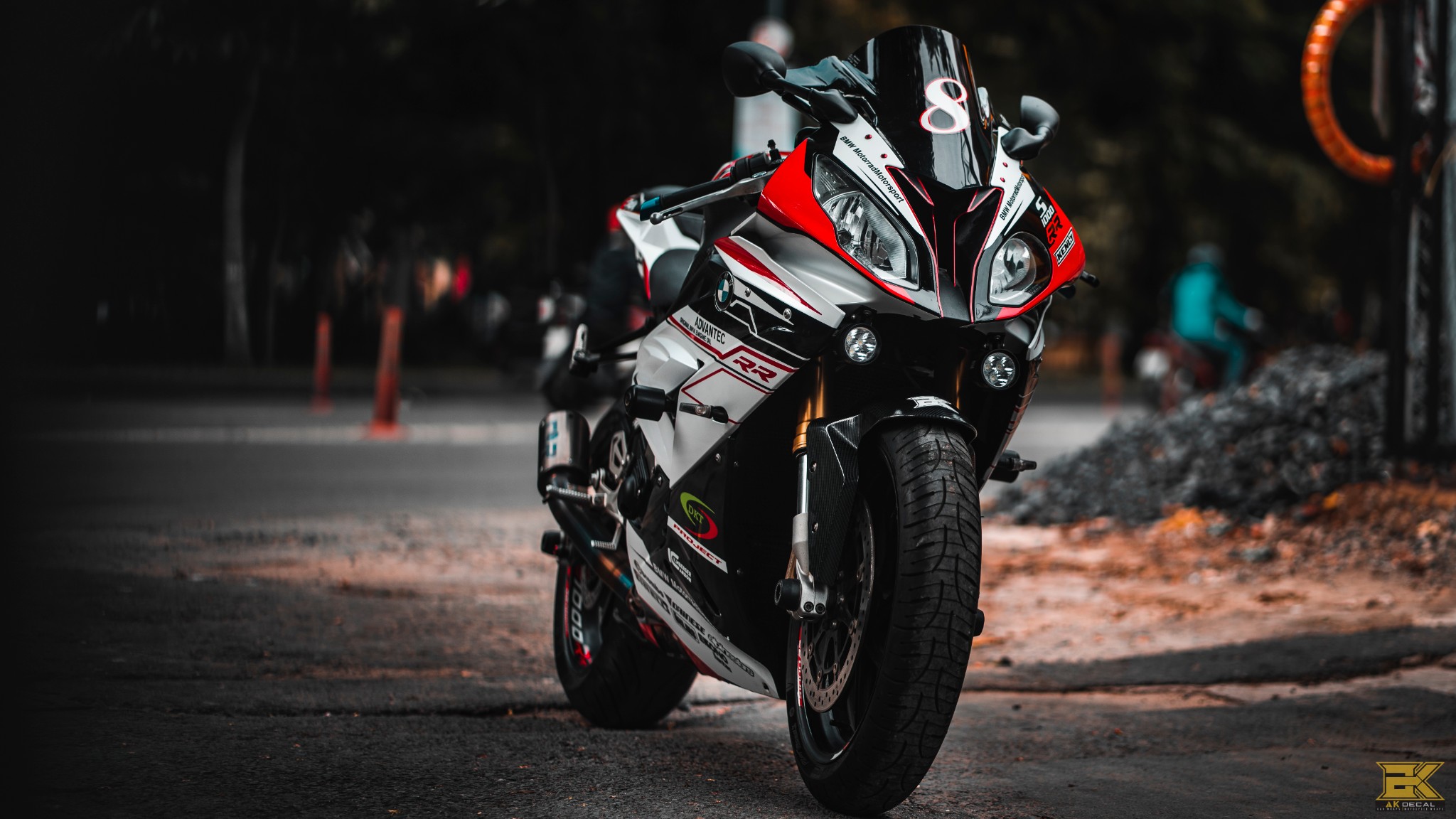 Bmw S1000Rr Dán Đổi Màu Trắng Ngọc Trai + Tem Rời Đỏ Derek – Ak Premium