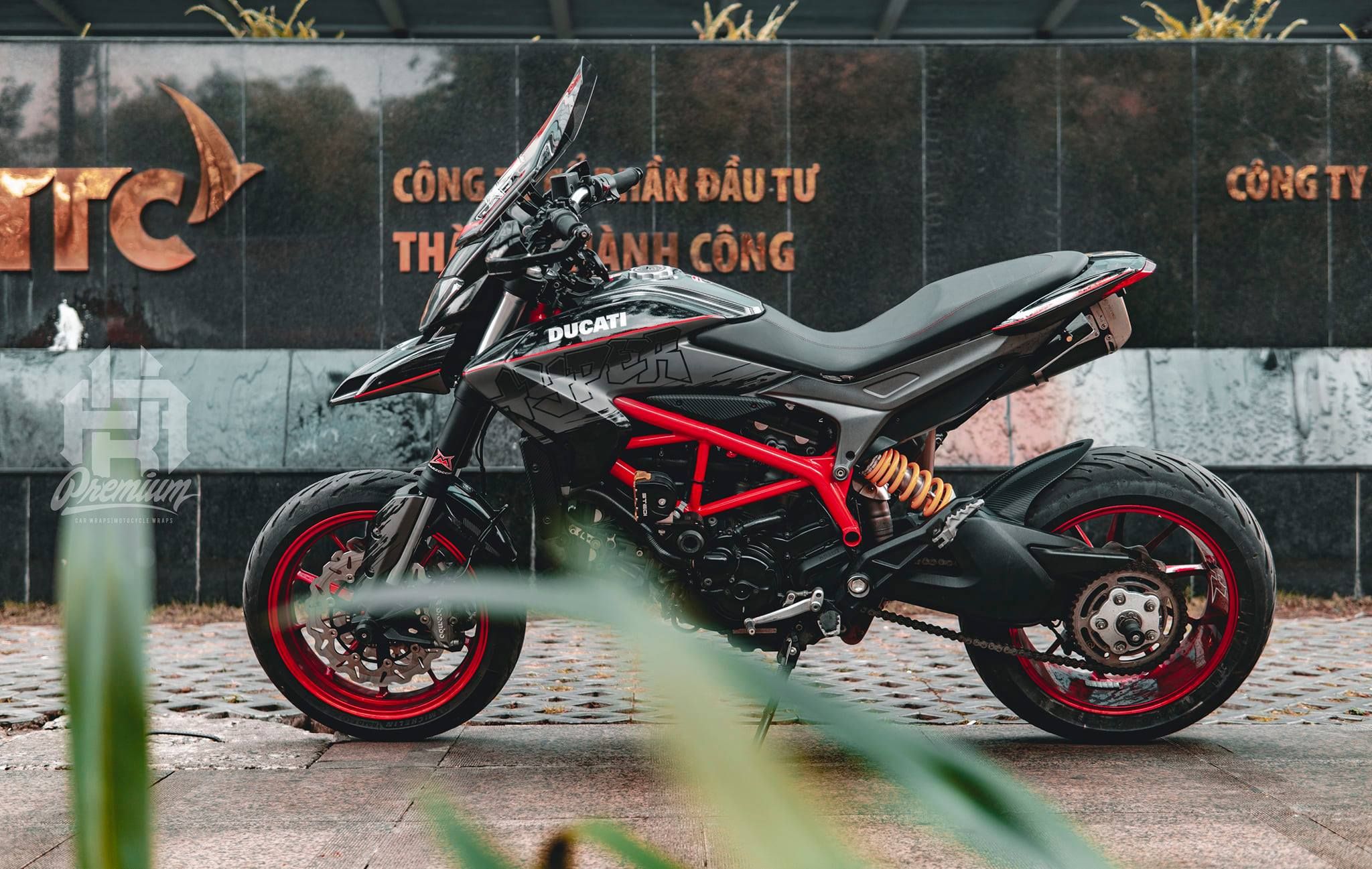  Tem xe Ducati Hypermotard - 12 