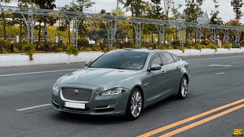 Jaguar XJL dán đổi màu xi măng
