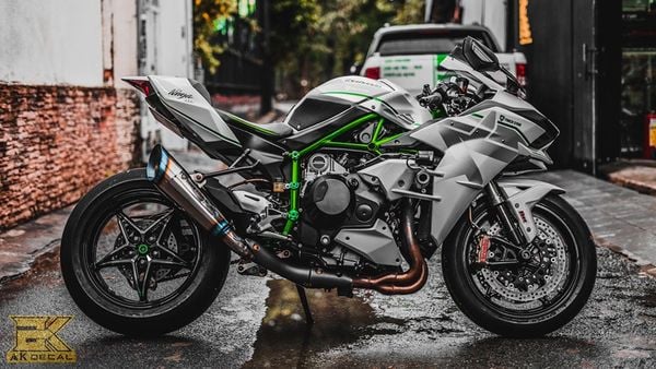 Tem xe Kawasaki Ninja H2