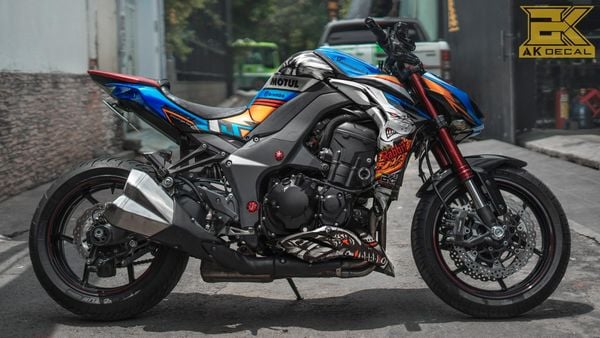 Kawasaki Z1000 độ tem