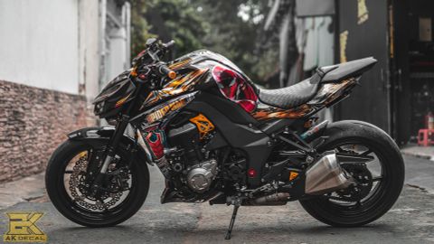 Tem xe Kawasaki Z1000