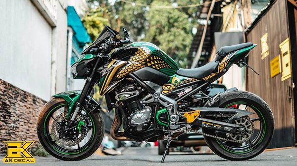 Kawasaki Z900 lên tem
