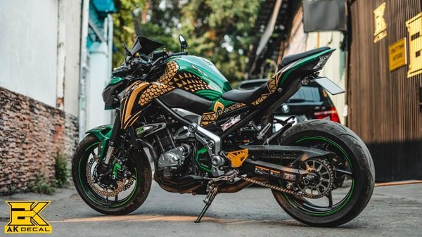 Kawasaki Z900 lên tem