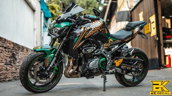 Kawasaki Z900 lên tem