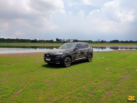 Tem xe VinFast LUX SA2.0 độc đáo