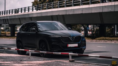 Tem xe Vinfast Lux SA 2.0 xanh camo