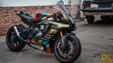  Tem xe Yamaha R1- 015 