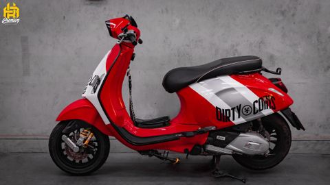 Xe Vespa Sprint được đổi màu đỏ Derek cao cấp tại AK Premium