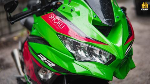 Kawasaki ZX25R phối tem đấu cực chất