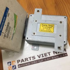 Hộp điều khiển cửa Ssangyong Musso mã 8711005800