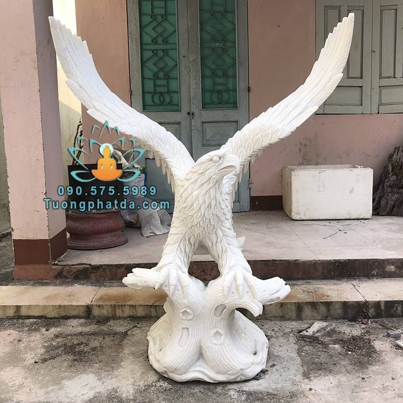 Tượng Đại Bàng Tung Cánh Bằng Đá Phong Thủy Đẹp