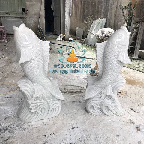 Mẫu Cá Chép Đá Phun Nước Để Hồ Cá Đẹp