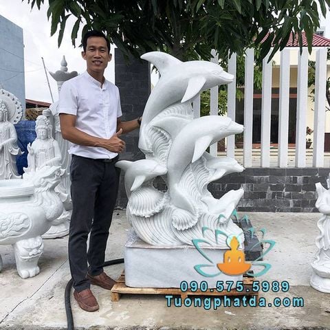 Tượng Cá Heo Phun Nước Đá Đẹp Tại Bình Định