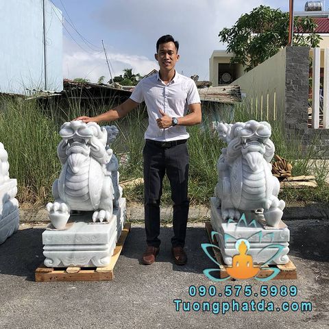 Điêu Khắc Tượng Tỳ Hưu Đá Trắng Để Cổng Dài 1m