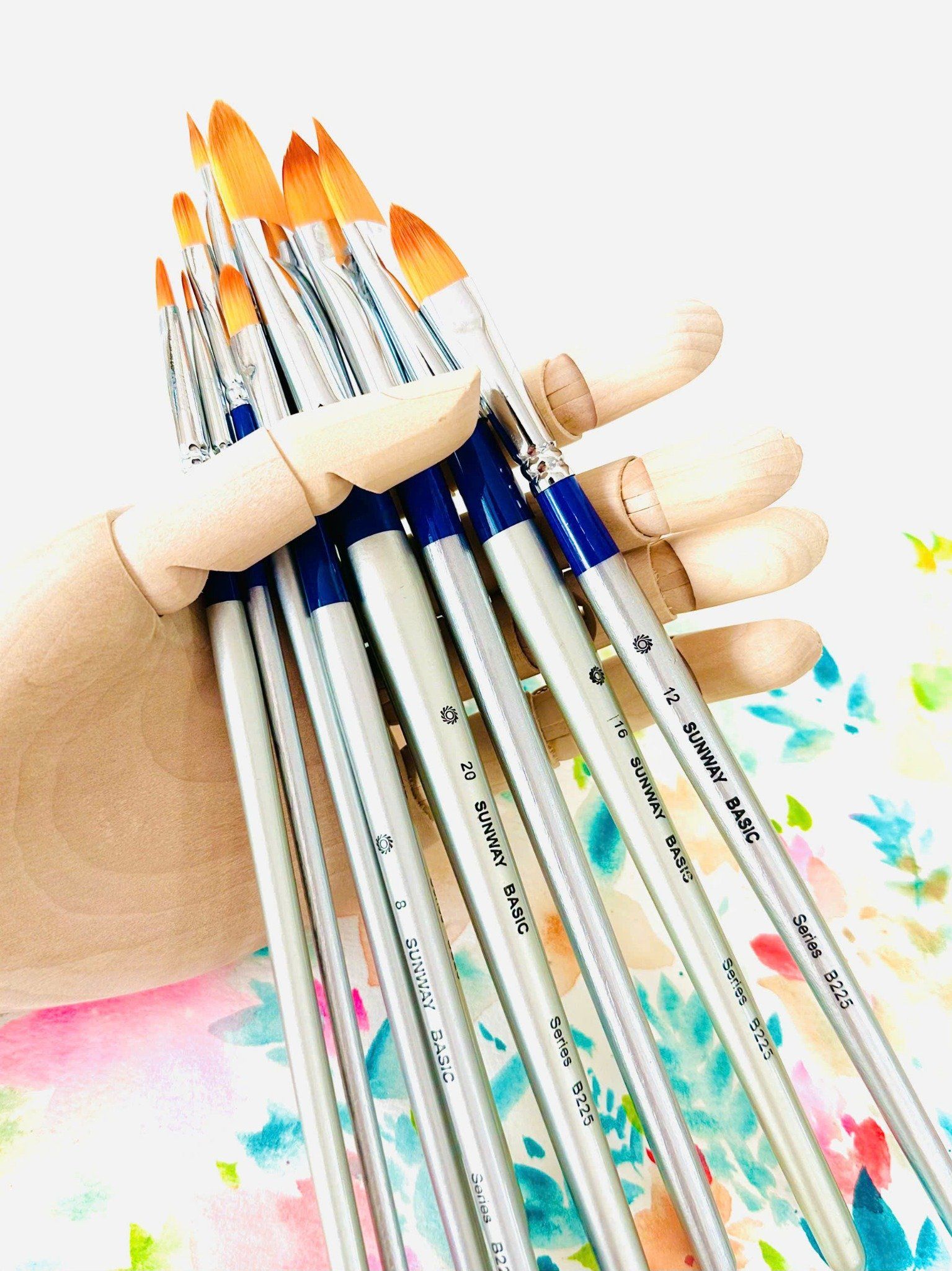 Cọ  SUNWAY đầu lưỡi mèo cán bạc lông tổng hợp B225