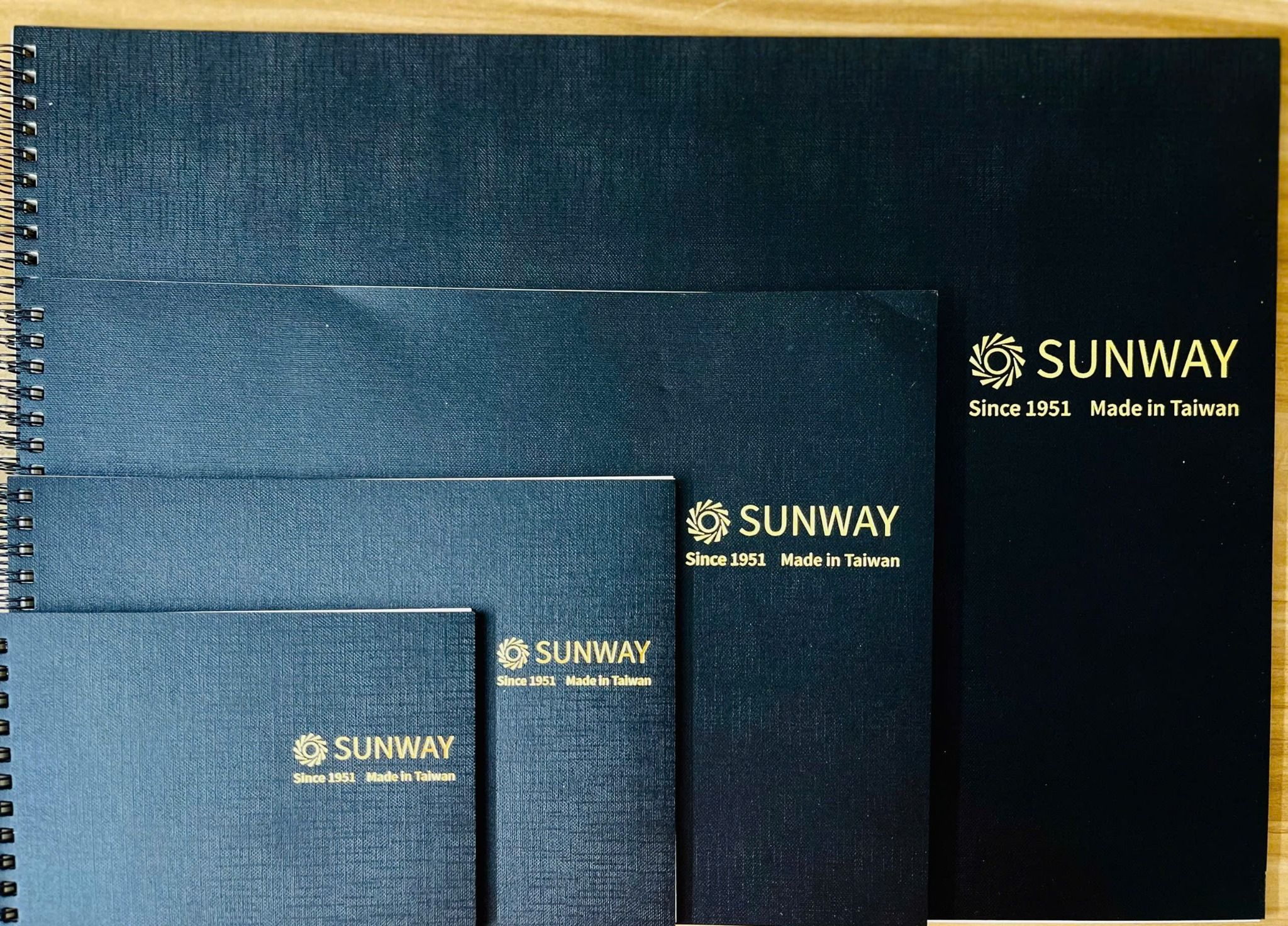 Sổ SUNWAY chuyên vẽ chì,gáy lò xo