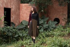 VÁY NHUNG CAN CHẮP PHỐI LỆCH ĐEN