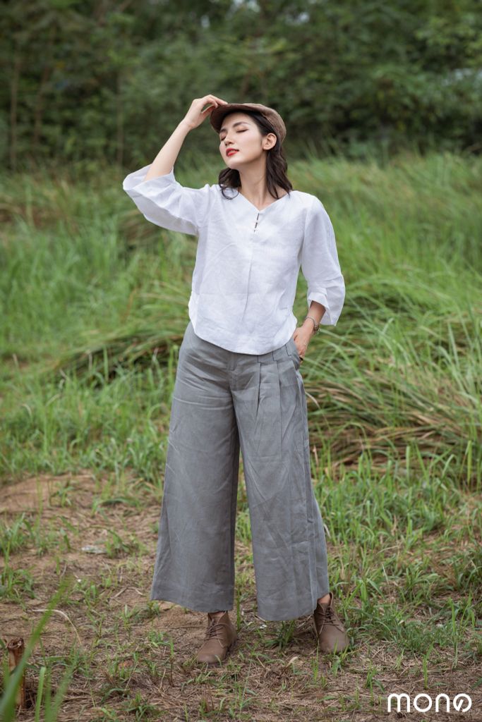 Áo linen cổ V tay xếp