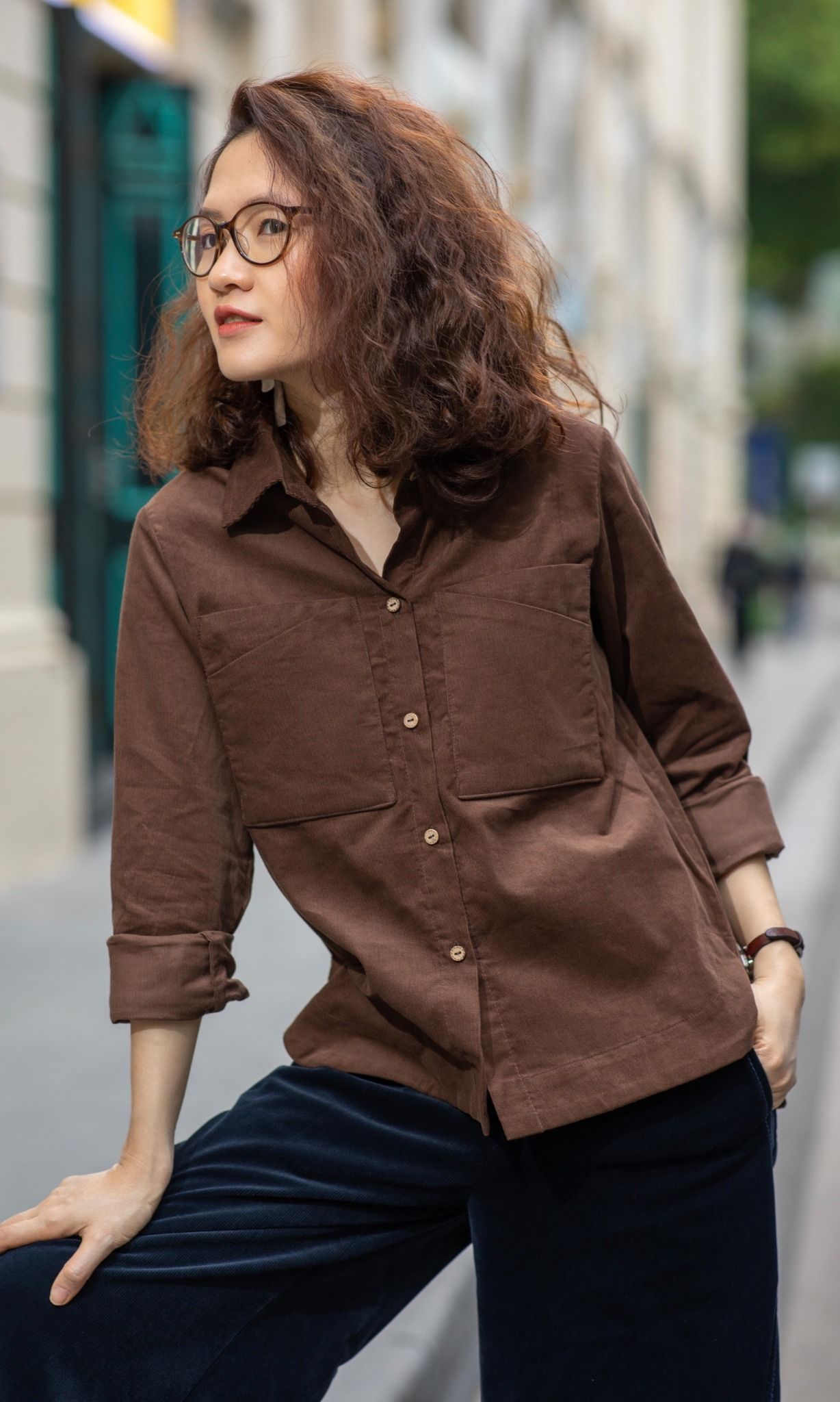 Áo sơ mi tay ngắn 2 túi chuẩn form màu nâu tây sang chảnh  Shopee Việt  Nam