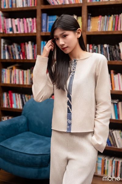 Áo kiểu xẻ lưng