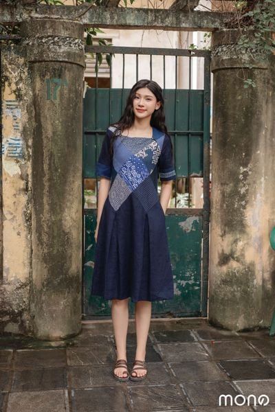 Váy midi cổ vuông can ngực - Navy
