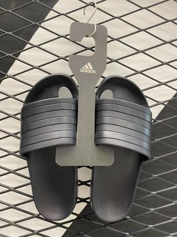 Dép sile Adidas quai ngang kẻ đen