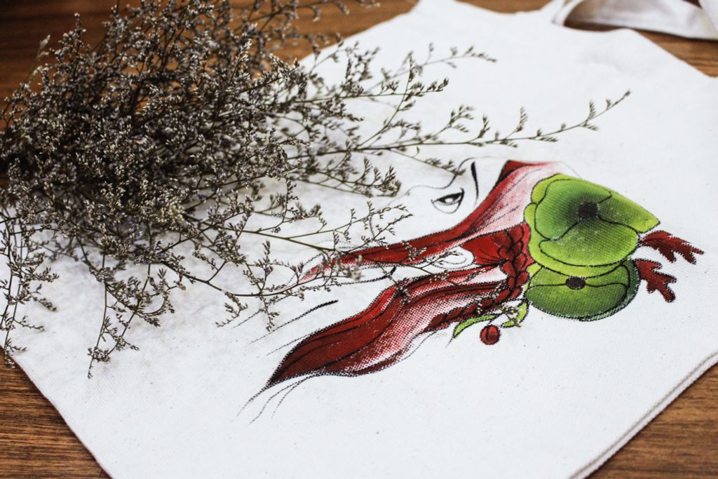 Túi họa tiết cô bé tóc đỏ