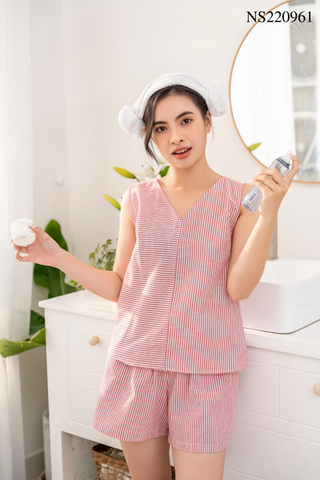 Đồ bộ đùi không tay sọc đỏ vạt chéo sau lưng NS220961