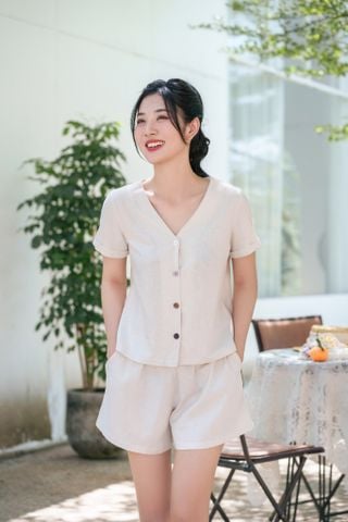 Đồ bộ đùi có tay nút nhiều màu trắng kem