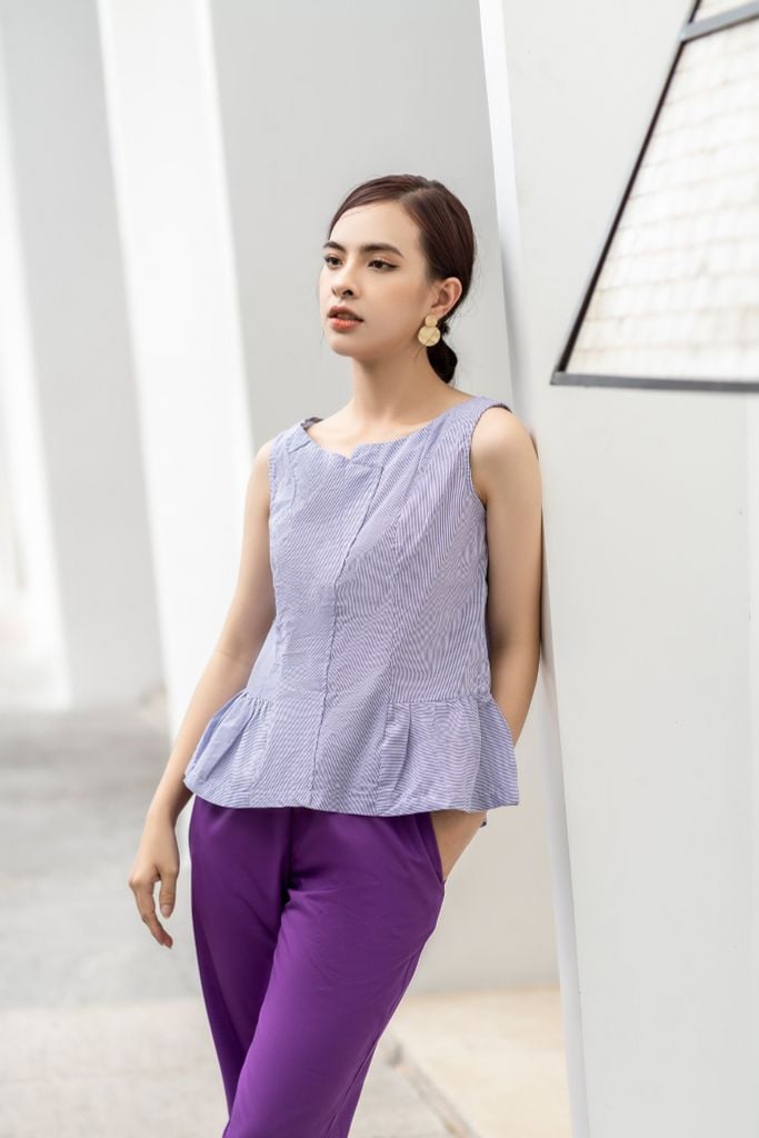 Đồ bộ dài không tay sọc tím cổ lệch quần trơn DS220937