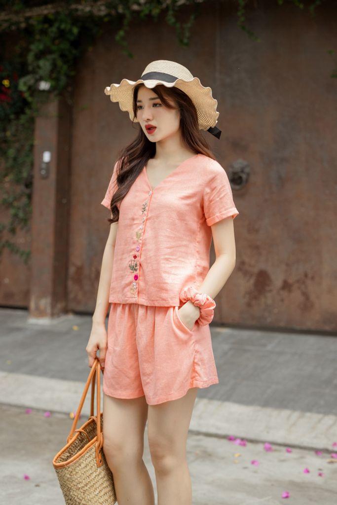 Đồ bộ đùi có tay nút nhiều màu hồng cam thêu hoa
