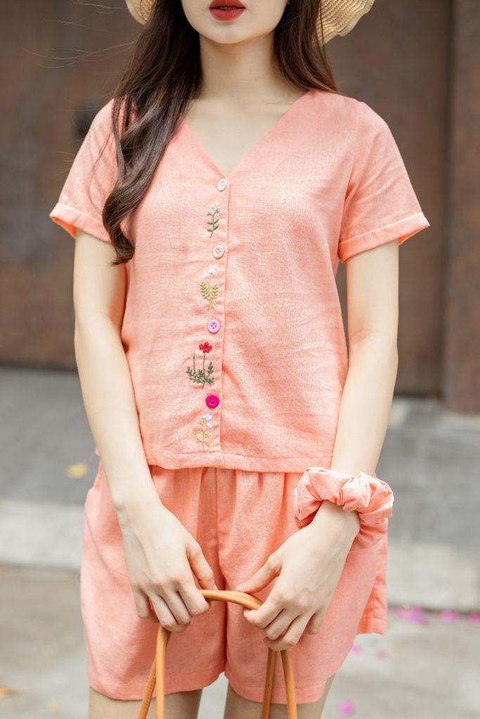 Đồ bộ đùi có tay nút nhiều màu hồng cam thêu hoa