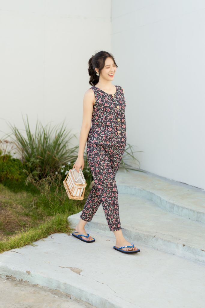 Đồ bộ dài không tay 8 nút hoa hồng