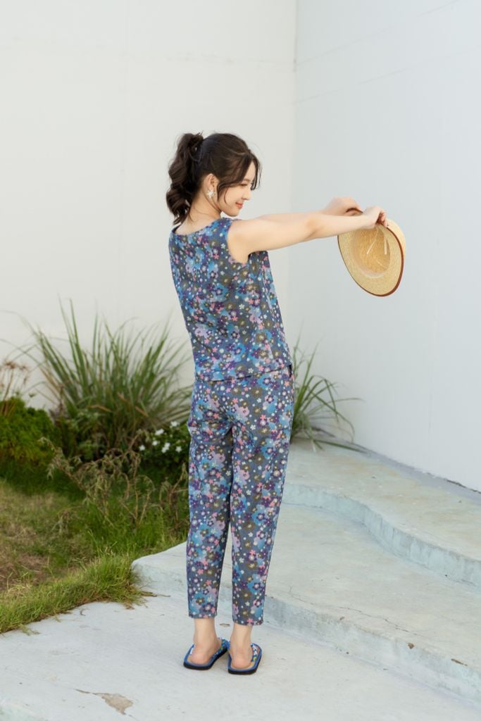 Đồ bộ dài không tay 8 nút hoa 5 cánh