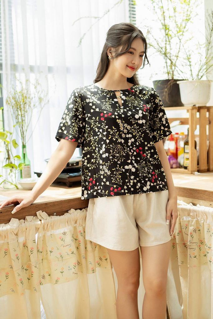 Đồ bộ đùi thiết kế có tay đan dây phối màu đen