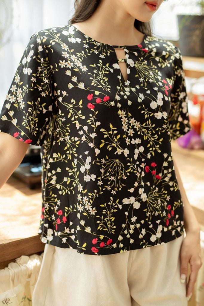 Đồ bộ đùi thiết kế có tay đan dây phối màu đen