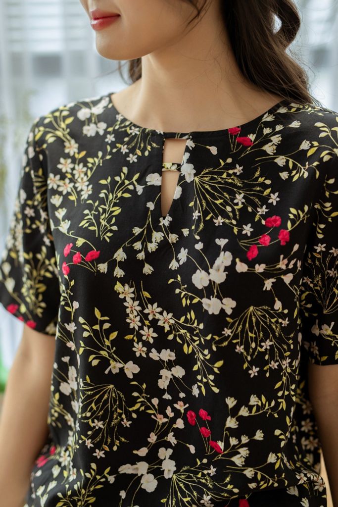 Đồ bộ đùi thiết kế có tay đan dây phối màu đen