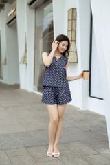 Đồ bộ đùi thiết kế nút chéo hoa cúc